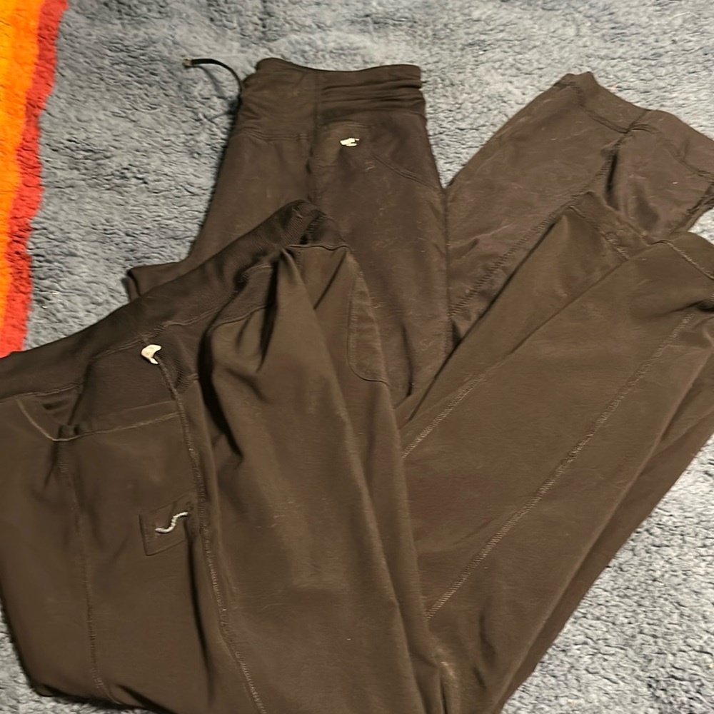 2 pair black scrub pants Greys Anatomy. Cherokee infinity. Women’s small petite